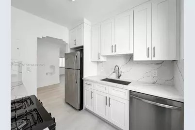 955 Bay Dr #4, Miami Beach, FL 33141 - Photo 11