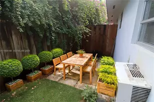 915 NE 16th Terrace, Fort Lauderdale, FL 33304 - Photo 17