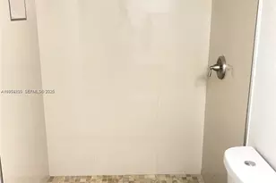 8215 Lake Dr, Doral, FL 33166 - Photo 7