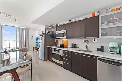 90 SW 3rd St #2109, Miami, FL 33130 - Photo 13