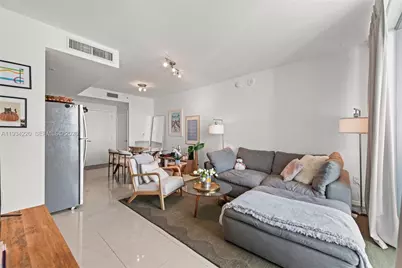 90 SW 3rd St #2109, Miami, FL 33130 - Photo 17