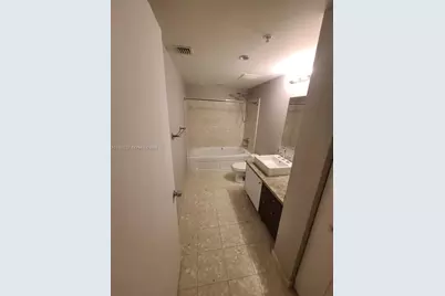 185 SW 7th St #3109, Miami, FL 33130 - Photo 13