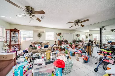 854 E 24th St, Hialeah, FL 33013 - Photo 15