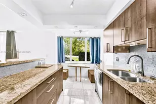 250 180th Dr, Sunny Isles Beach, FL 33160 - Photo 3