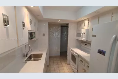 301 174th St #1405, Sunny Isles Beach, FL 33160 - Photo 5