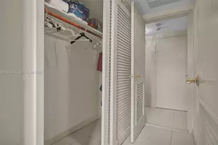 4747 Collins Ave, Miami Beach, FL 33140 - Photo 11