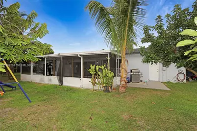 514 NW 21st St, Homestead, FL 33030 - Photo 17