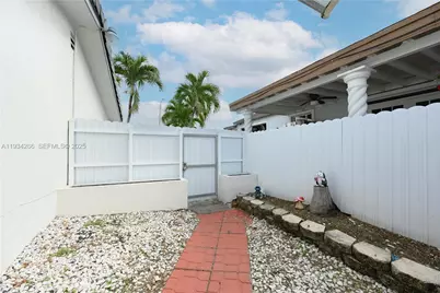 30 SW 57th Ct, Miami, FL 33144 - Photo 43