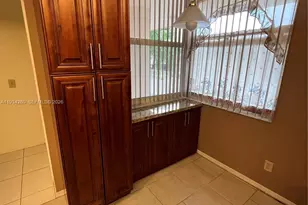 10369 NW 24th Pl, Sunrise, FL 33322 - Photo 5