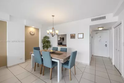 5601 Collins Ave #1019, Miami Beach, FL 33140 - Photo 17