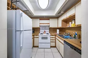 8860 SW 123rd Ct, Miami, FL 33186 - Photo 9