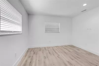 2512 NE 182nd Ter #1, North Miami Beach, FL 33160 - Photo 5
