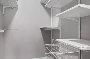 677 NE 24th St, Miami, FL 33137 - Photo 11