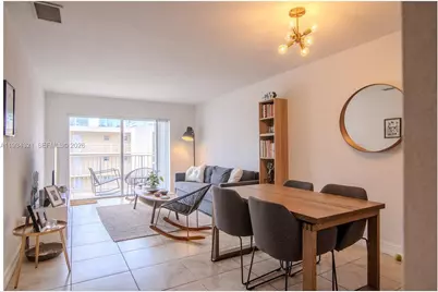 677 NE 24th St #604, Miami, FL 33137 - Photo 3