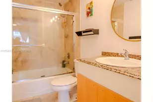 677 NE 24th St, Miami, FL 33137 - Photo 19