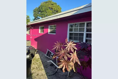 15775 NE 13th Ave, North Miami Beach, FL 33162 - Photo 17