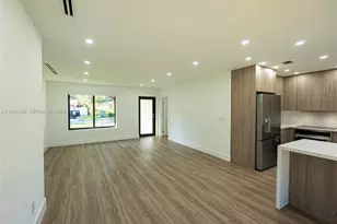 14515 Mahogany Ct, Miami Lakes, FL 33014 - Photo 9