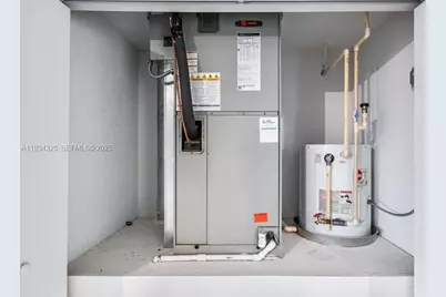 4749 Hollywood Blvd, Hollywood, FL 33021 - Photo 11