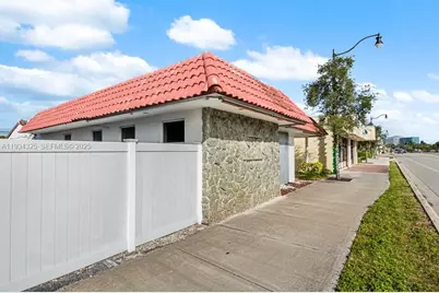 4749 Hollywood Blvd, Hollywood, FL 33021 - Photo 1