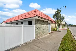 4749 Hollywood Blvd, Hollywood, FL 33021 - Photo 1