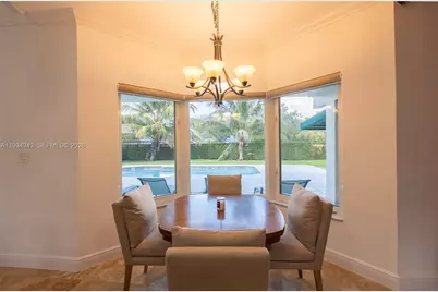 8235 NW 157th Ter, Miami Lakes, FL 33016 - Photo 13