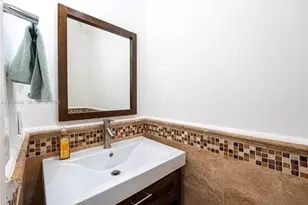 8235 NW 157th Terrace, Miami Lakes, FL 33016 - Photo 21