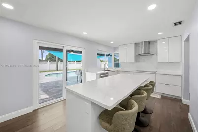 559 NW 70th Way, Margate, FL 33063 - Photo 11