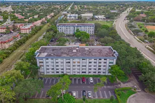 2501 Riverside Dr, Coral Springs, FL 33065 - Photo 27