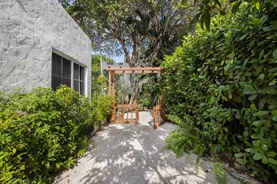 1729 SW 12th St, Miami, FL 33135 - Photo 33