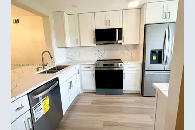 4098 Yarmouth  E #4098, Boca Raton, FL 33434 - Photo 1