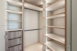 19900 NE 21st Ct, Miami, FL 33179 - Photo 41