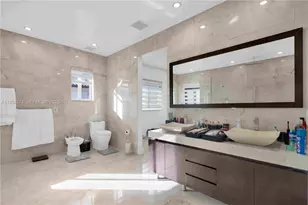 15721 NW 79th Ct, Miami Lakes, FL 33016 - Photo 13