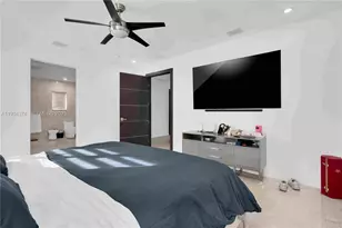 15721 NW 79th Ct, Miami Lakes, FL 33016 - Photo 11