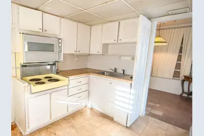 2930 Point East Dr #E601, Aventura, FL 33160 - Photo 11