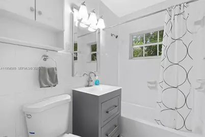 535 NE 158th St, Miami, FL 33162 - Photo 9