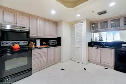 9559 Collins Ave #S5-F, Surfside, FL 33154 - Photo 15