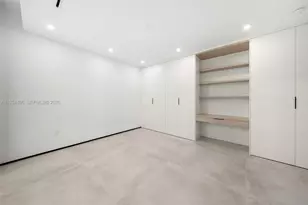 2096 Alamanda Dr, North Miami, FL 33181 - Photo 43