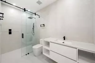 2096 Alamanda Dr, North Miami, FL 33181 - Photo 49