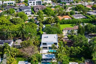 2096 Alamanda Dr, North Miami, FL 33181 - Photo 55
