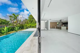 2096 Alamanda Dr, North Miami, FL 33181 - Photo 15