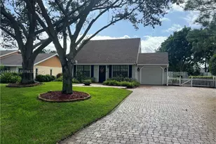 5068 Beechwood Rd, Delray Beach, FL 33484 - Photo 3