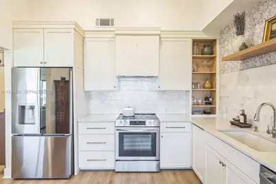 3207 S Lakeview Cir #6205, Fort Pierce, FL 34949 - Photo 3