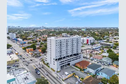 2217 NW 7th St #902, Miami, FL 33125 - Photo 3