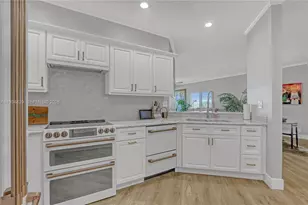 6062 SE Landing Way, Stuart, FL 34997 - Photo 17