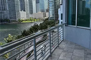 325 S Biscayne Blvd, Miami, FL 33131 - Photo 3