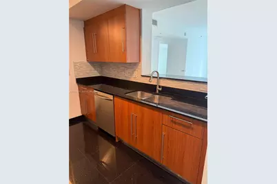 325 S Biscayne Blvd #621, Miami, FL 33131 - Photo 7