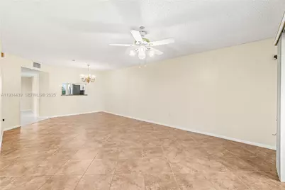 550 SW 138th Ave #409K, Pembroke Pines, FL 33027 - Photo 9
