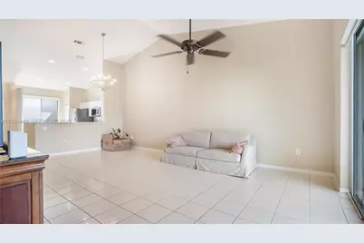 7651 S Aragon Blvd #5, Sunrise, FL 33322 - Photo 15