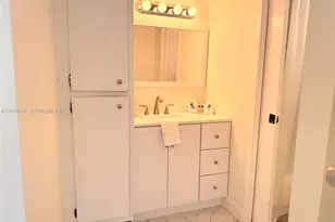 16909 N Bay Rd, Sunny Isles Beach, FL 33160 - Photo 7