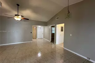 1024 S Independence Dr, Homestead, FL 33034 - Photo 3